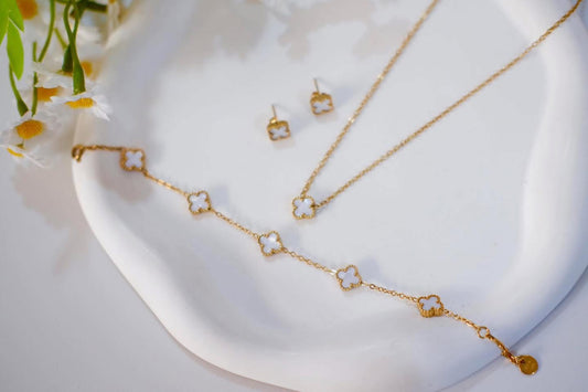 RYA Clover Jewelry Set – Timeless Elegance
