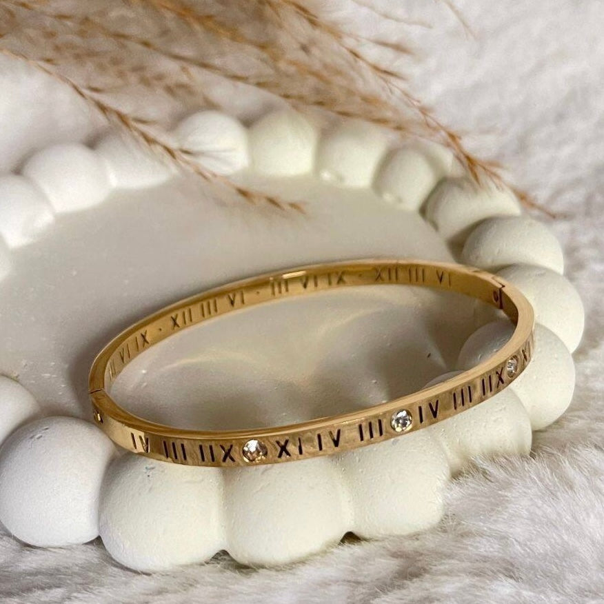 Eterna Bangle