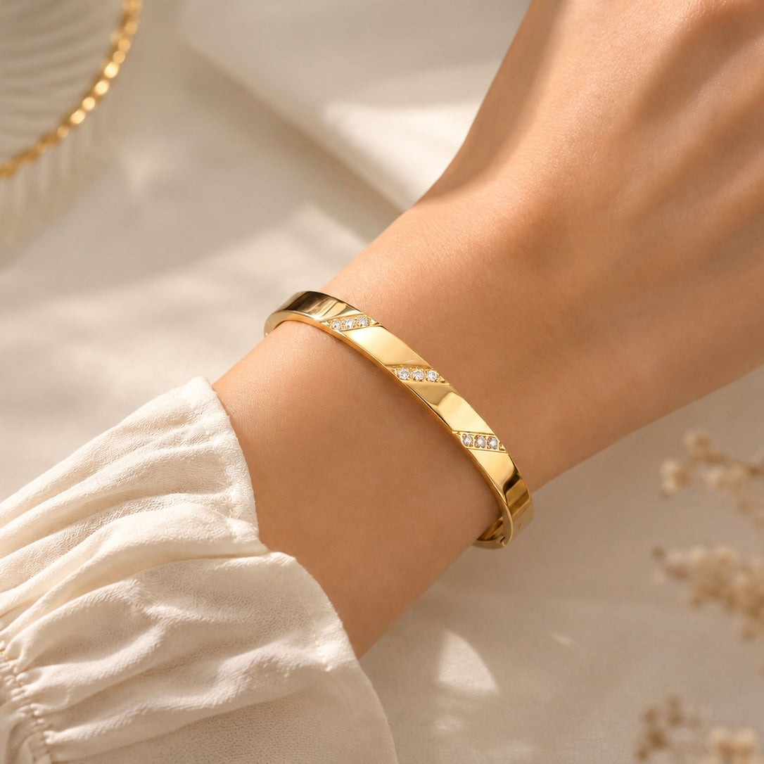 Valenne Bangle