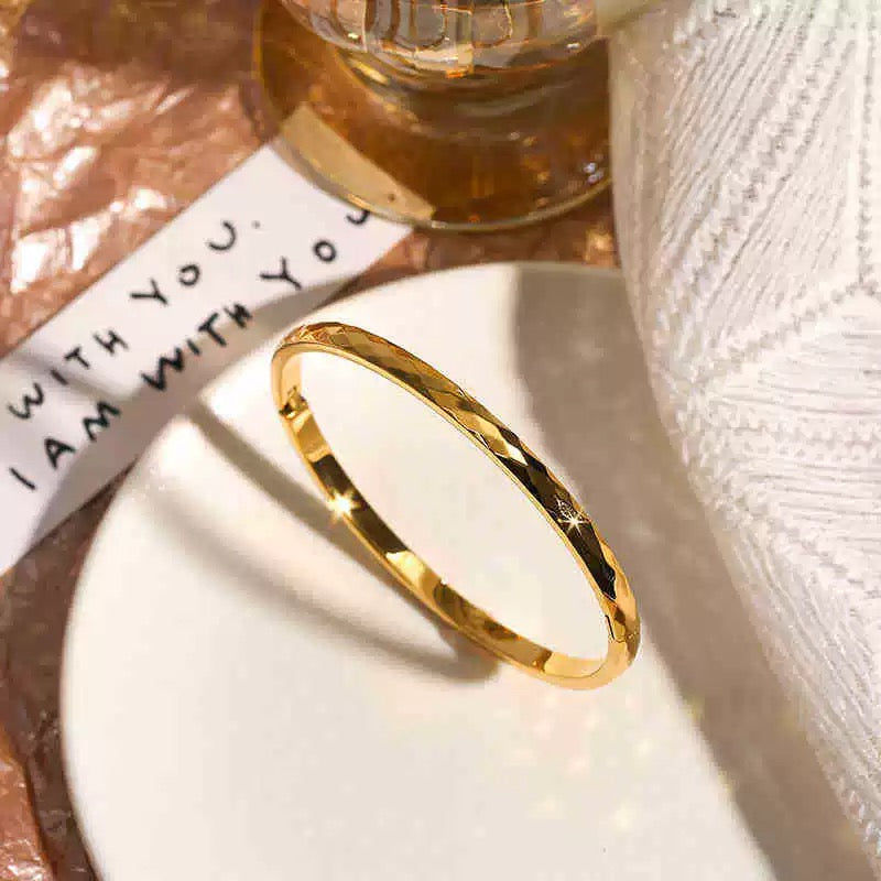 Facette Bangle